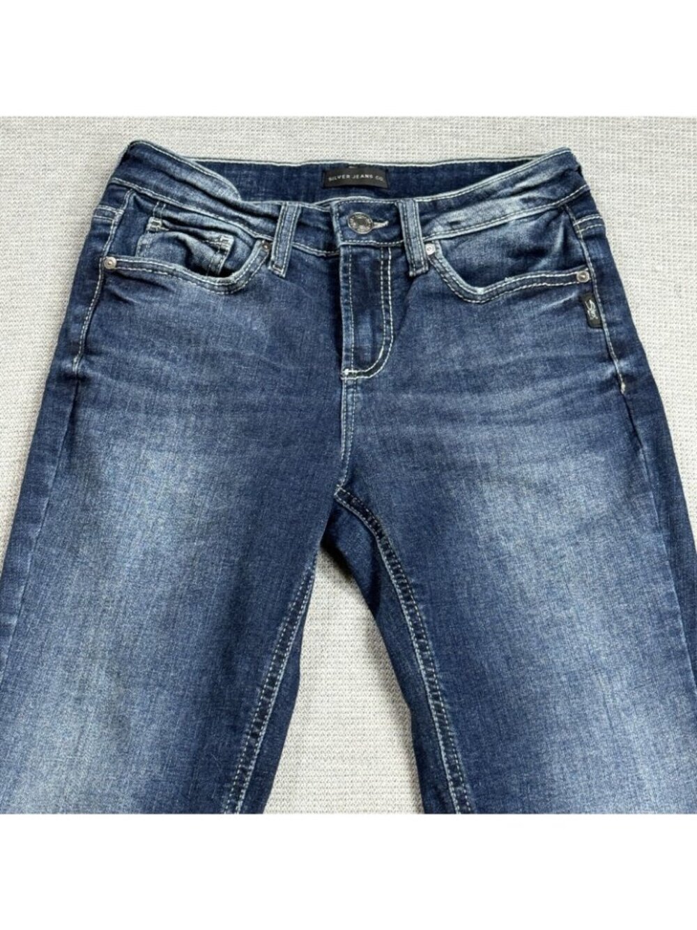 Silver Jeans Suki Womens Size 26W 31L Blue Denim Bootcut Leg Distressed Mid Rise - Picture 3 of 12